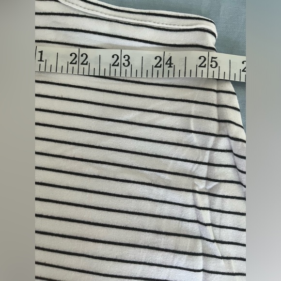 Old Navy Size:4X  Women Sleeveless Top White/ Black Super Cute - Picture 5 of 9